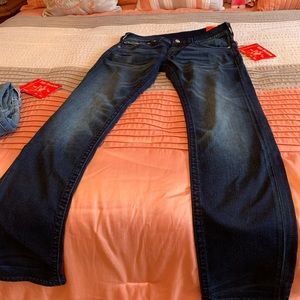 Brand new men’s true religion jeans